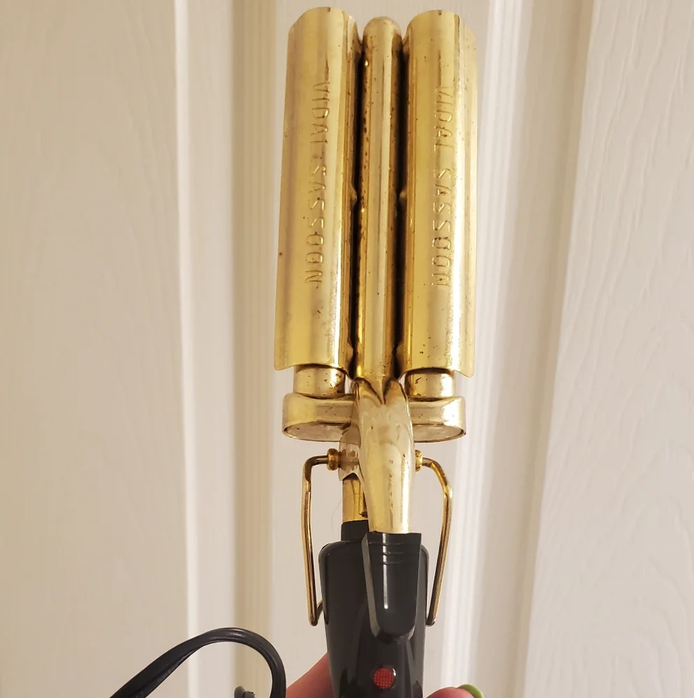 Gold Triple Barrel Hair Waver - Picture 1 of 3